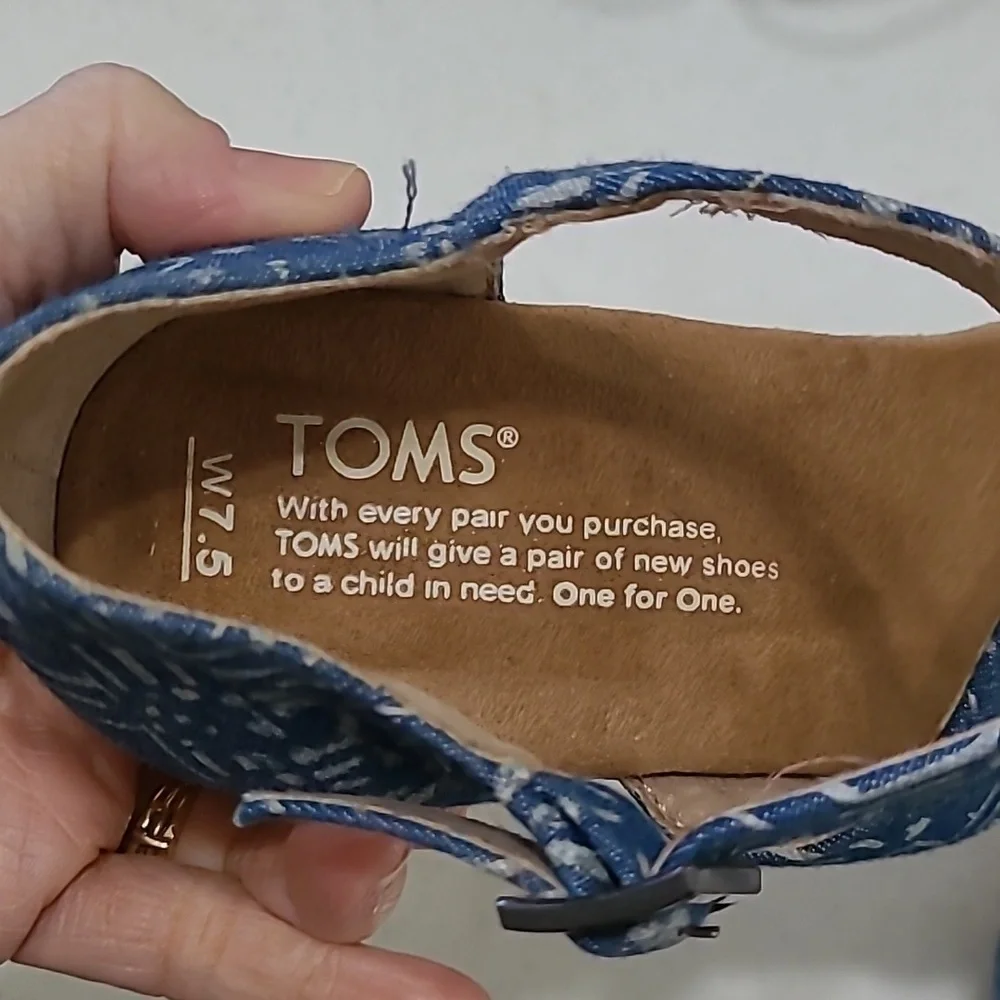Toms blue canvas & rattan wedges size 7.5